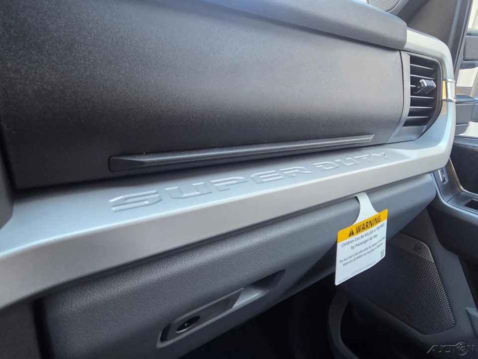 2026 Ford Super Duty 5th Gen - Image 15 of 19