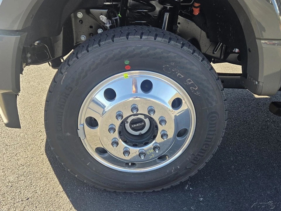 2026 Ford Super Duty 5th Gen - Image 4 of 19
