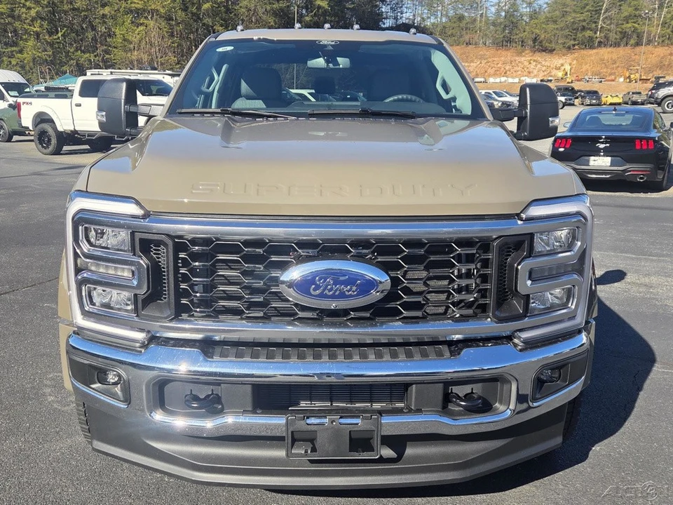 2026 Ford Super Duty 5th Gen - Image 2 of 19