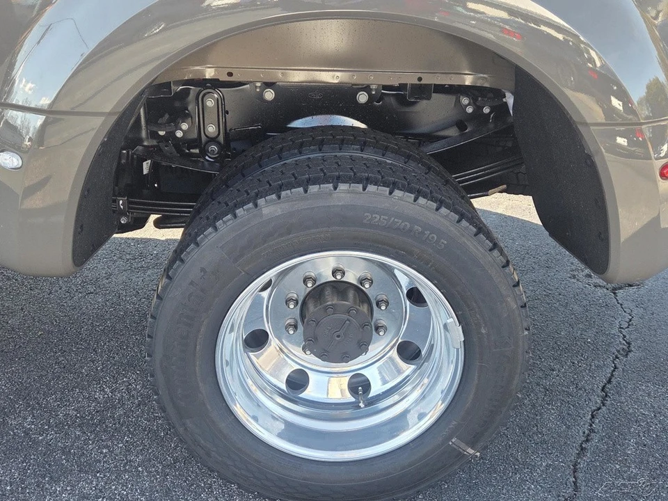 2026 Ford Super Duty 5th Gen - Image 19 of 19