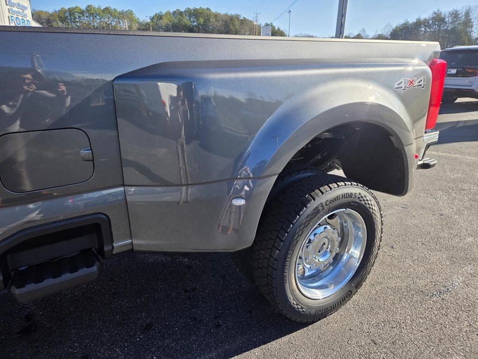 2026 Ford Super Duty 5th Gen - Image 6 of 21