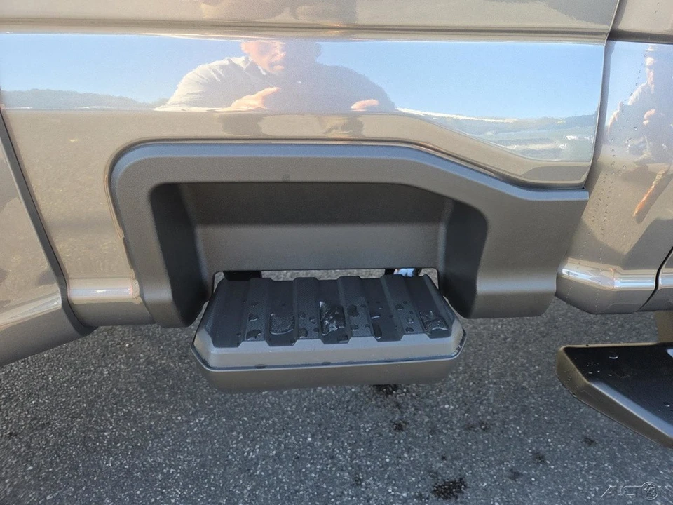 2026 Ford Super Duty 5th Gen - Image 11 of 21