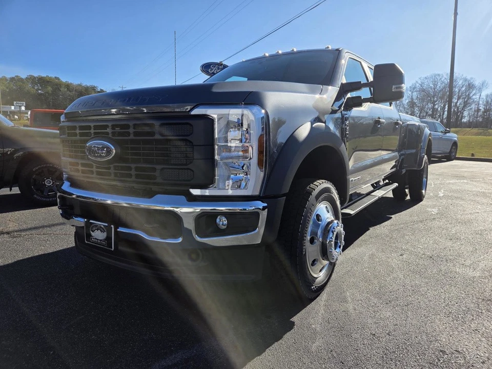 2026 Ford Super Duty 5th Gen - Image 3 of 21