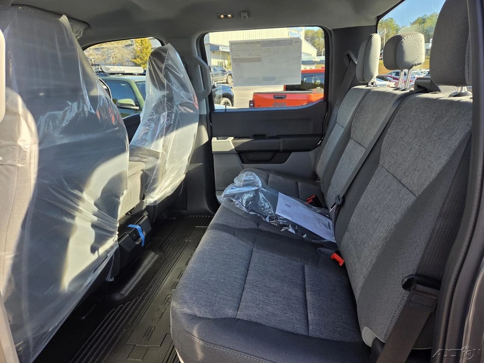2026 Ford Super Duty 5th Gen - Image 17 of 21