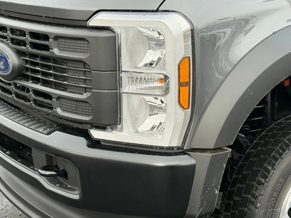 2026 Ford Super Duty 5th Gen - Image 11 of 12