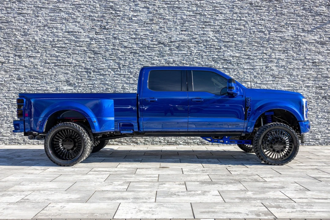 2026 Ford Super Duty 5th Gen - Image 9 of 21