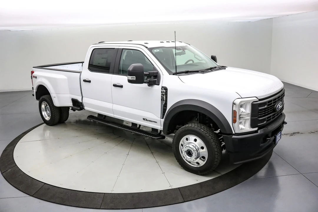 2026 Ford Super Duty 5th Gen - Image 2 of 21