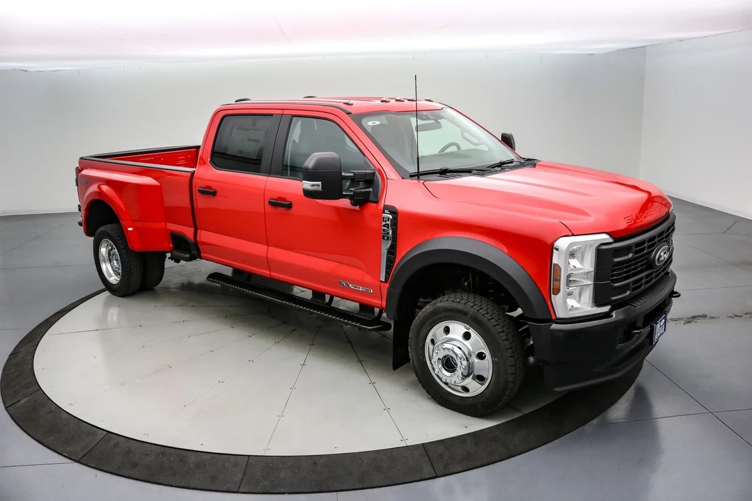 2026 Ford Super Duty 5th Gen - Image 2 of 21