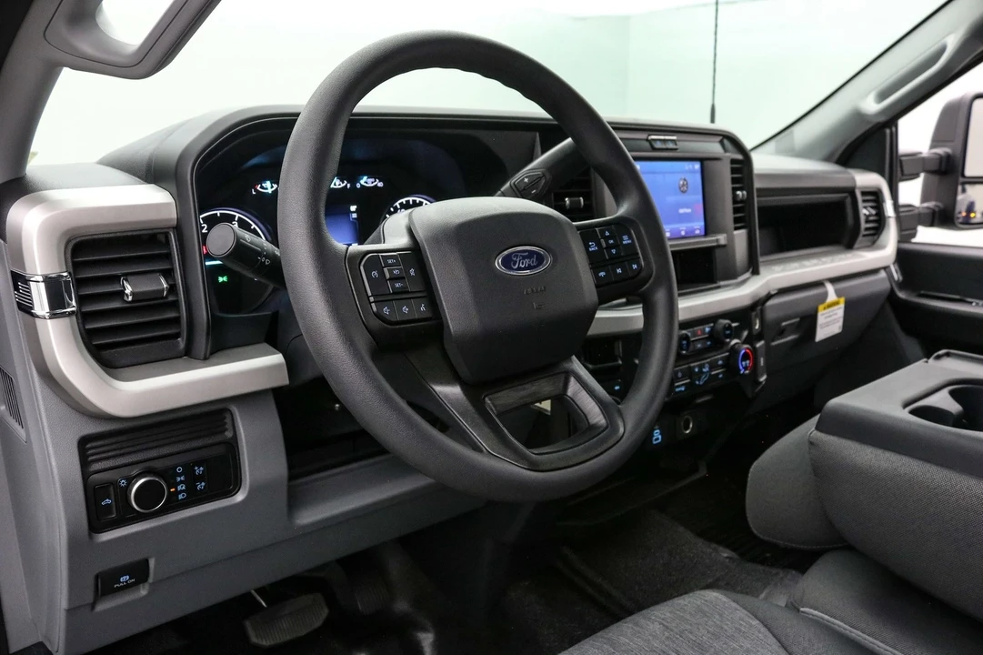 2026 Ford Super Duty 5th Gen - Image 13 of 21