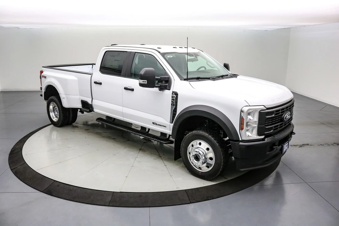 2026 Ford Super Duty 5th Gen - Image 2 of 21