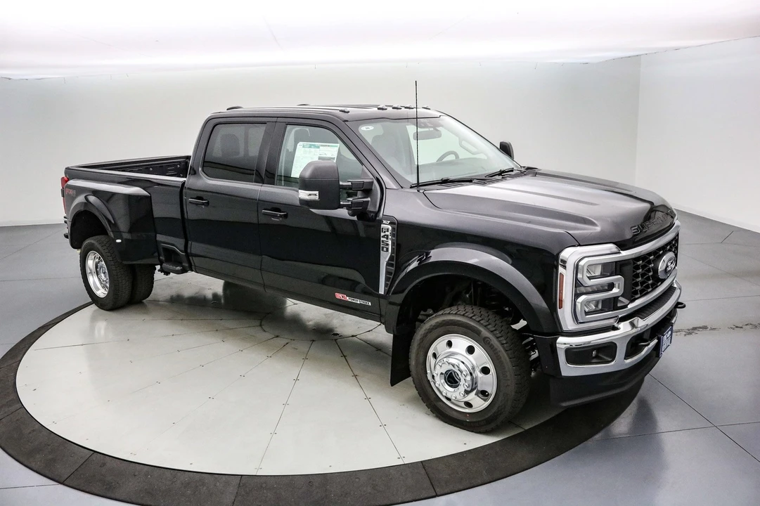 2026 Ford Super Duty 5th Gen - Image 2 of 21