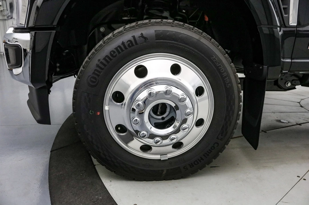 2026 Ford Super Duty 5th Gen - Image 12 of 21