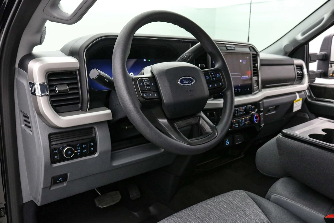 2026 Ford Super Duty 5th Gen - Image 14 of 21