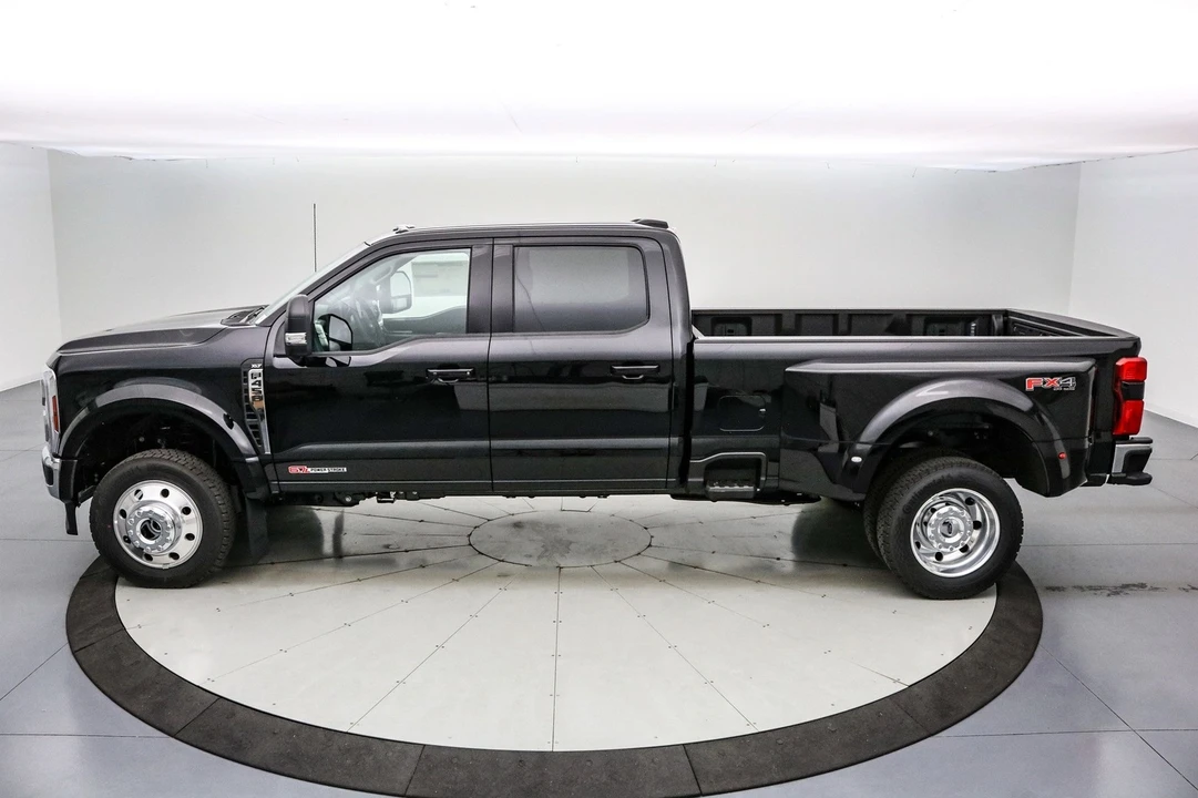 2026 Ford Super Duty 5th Gen - Image 9 of 21