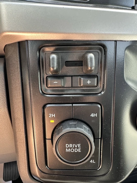 2026 Ford Super Duty 5th Gen - Image 12 of 23
