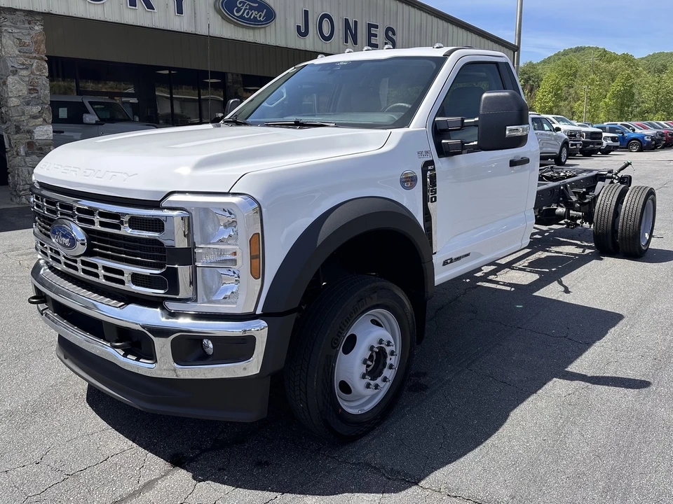 2026 Ford Super Duty 5th Gen - Image 2 of 23