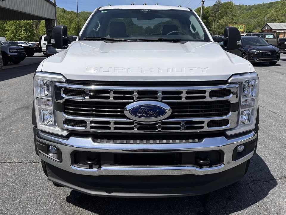 2026 Ford Super Duty 5th Gen - Image 3 of 23