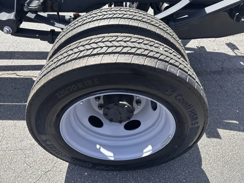 2026 Ford Super Duty 5th Gen - Image 22 of 23