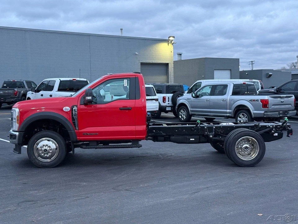 2026 Ford Super Duty 5th Gen - Image 2 of 12