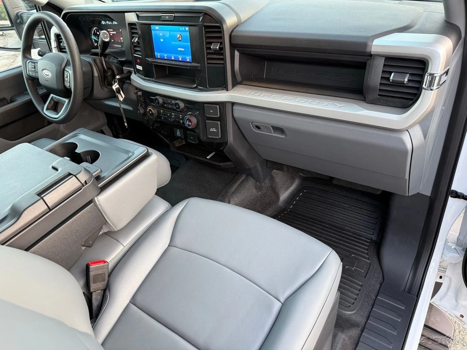 2026 Ford Super Duty 5th Gen - Image 17 of 24