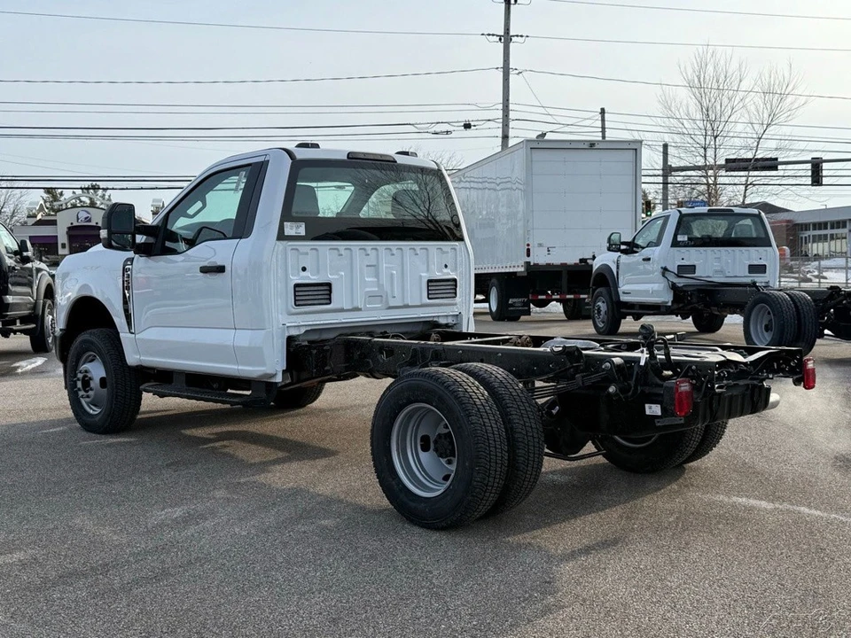 2026 Ford Super Duty 5th Gen - Image 3 of 24