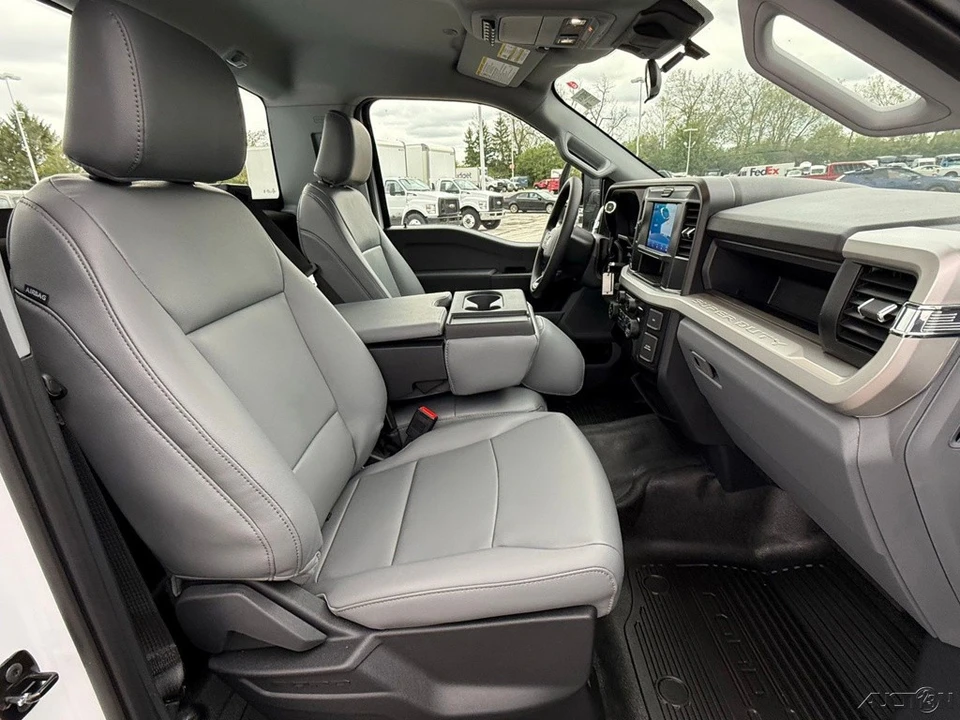 2026 Ford Super Duty 5th Gen - Image 17 of 24