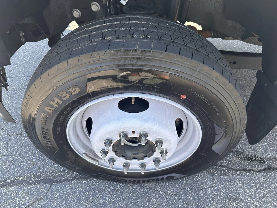 2026 Ford Super Duty 5th Gen - Image 19 of 21