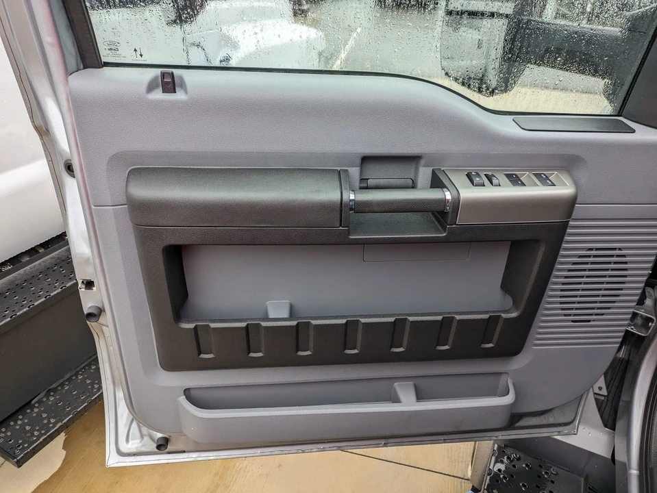 2026 Ford Super Duty 5th Gen - Image 16 of 21