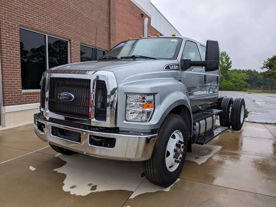 2026 Ford Super Duty 5th Gen - Image 7 of 12