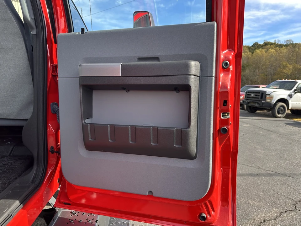 2026 Ford Super Duty 5th Gen - Image 13 of 25