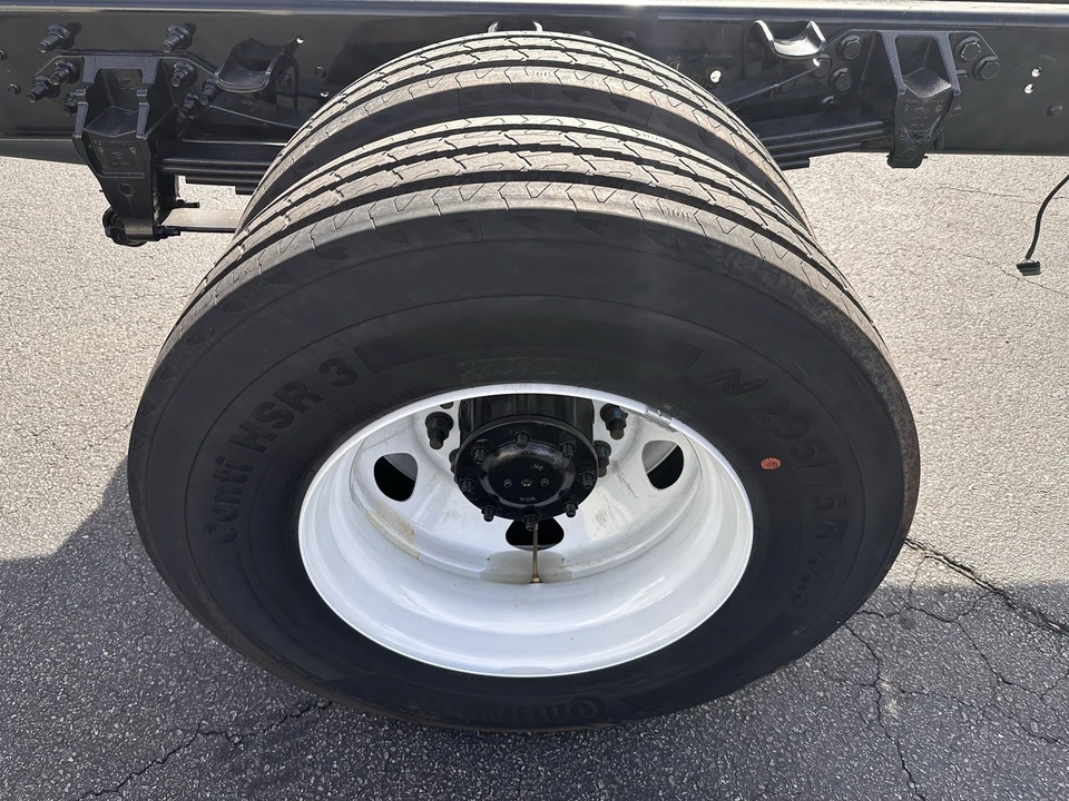 2026 Ford Super Duty 5th Gen - Image 24 of 25