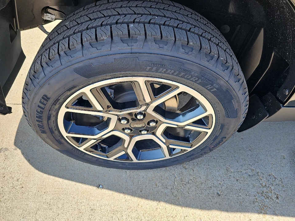 2026 Ford Maverick - Image 10 of 25