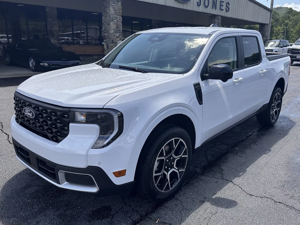 2026 Ford Maverick - Image 2 of 30