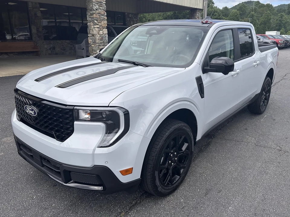 2026 Ford Maverick - Image 2 of 30
