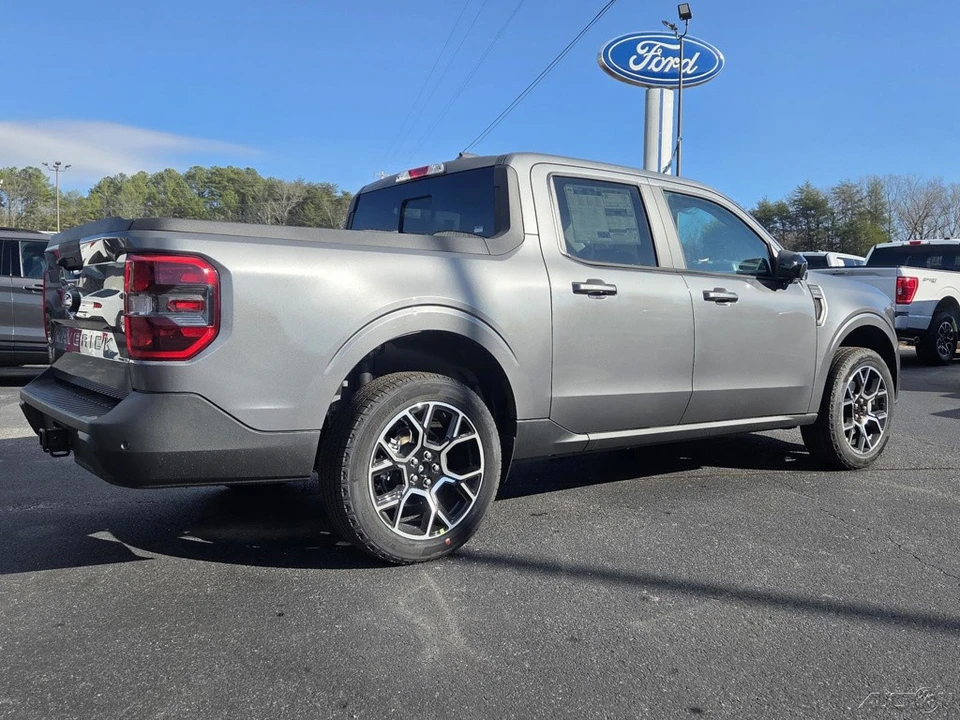 2026 Ford Maverick - Image 15 of 21