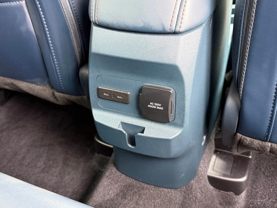 2026 Ford Maverick - Image 15 of 24