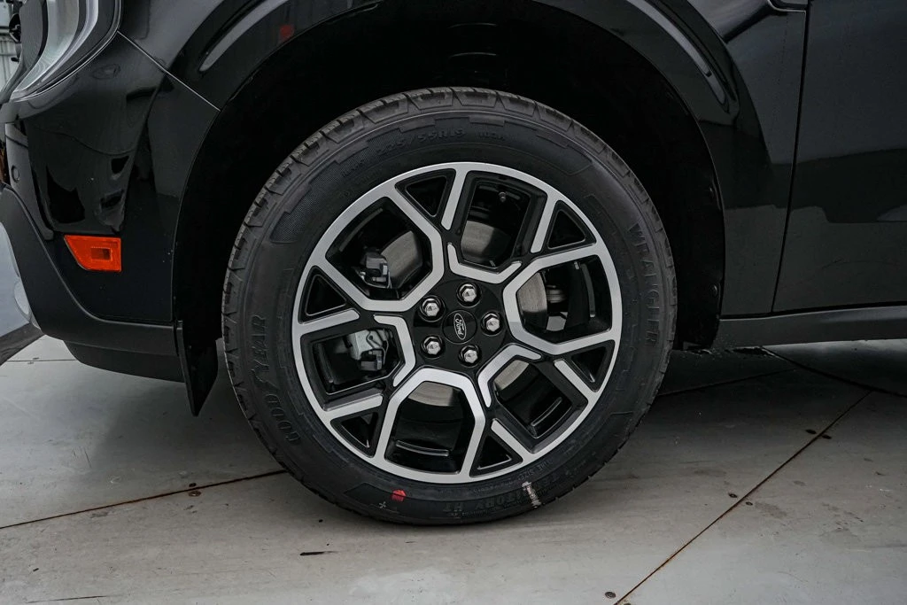 2026 Ford Maverick - Image 13 of 26