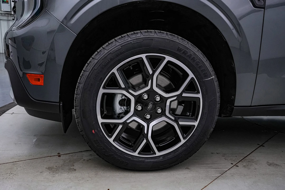 2026 Ford Maverick - Image 12 of 21
