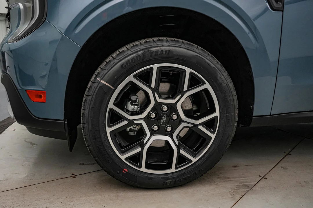 2026 Ford Maverick - Image 12 of 21