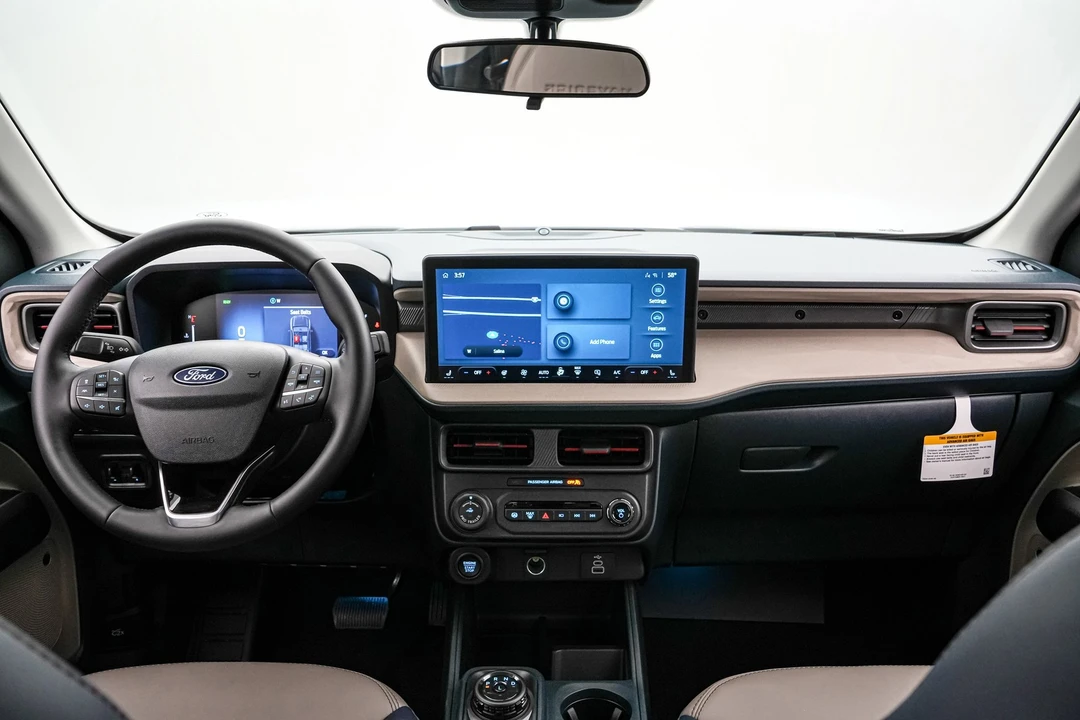2026 Ford Maverick - Image 16 of 21