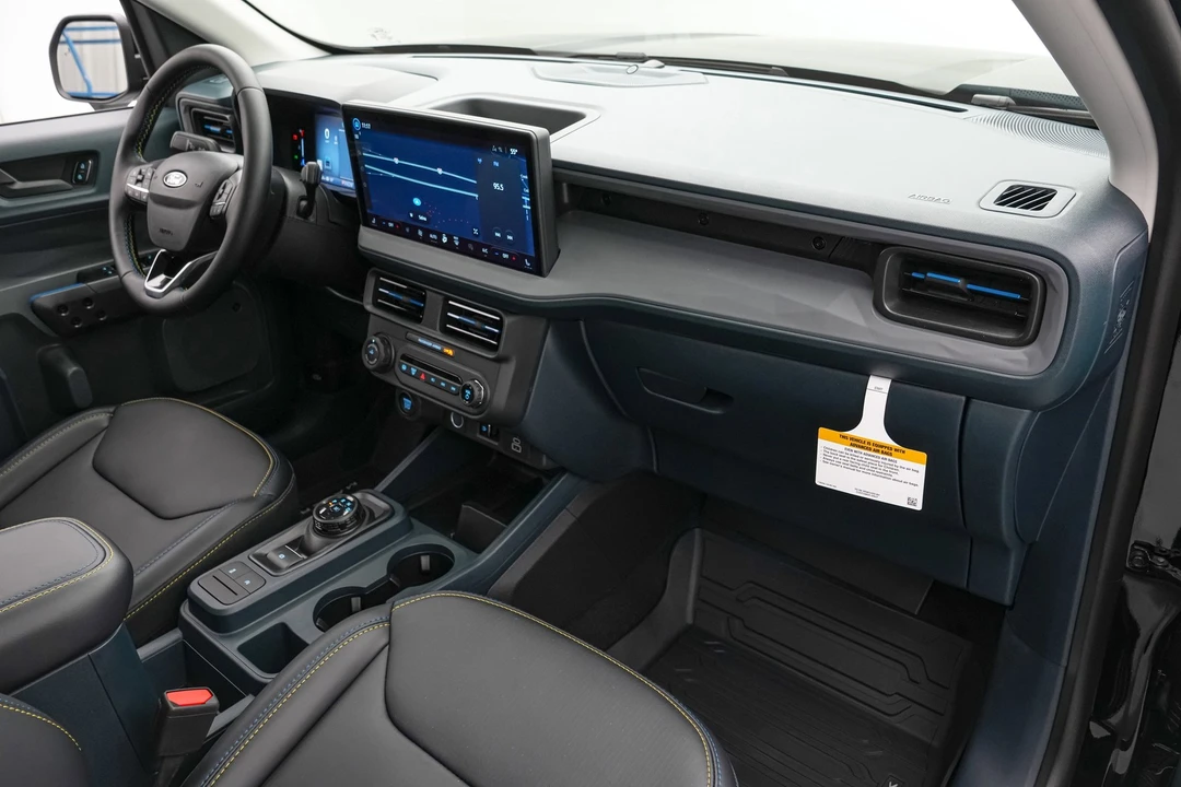 2026 Ford Maverick - Image 25 of 31