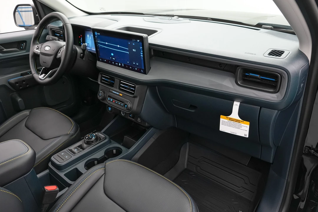 2026 Ford Maverick - Image 25 of 31