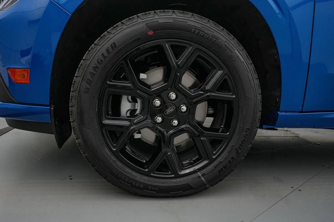 2026 Ford Maverick - Image 12 of 31