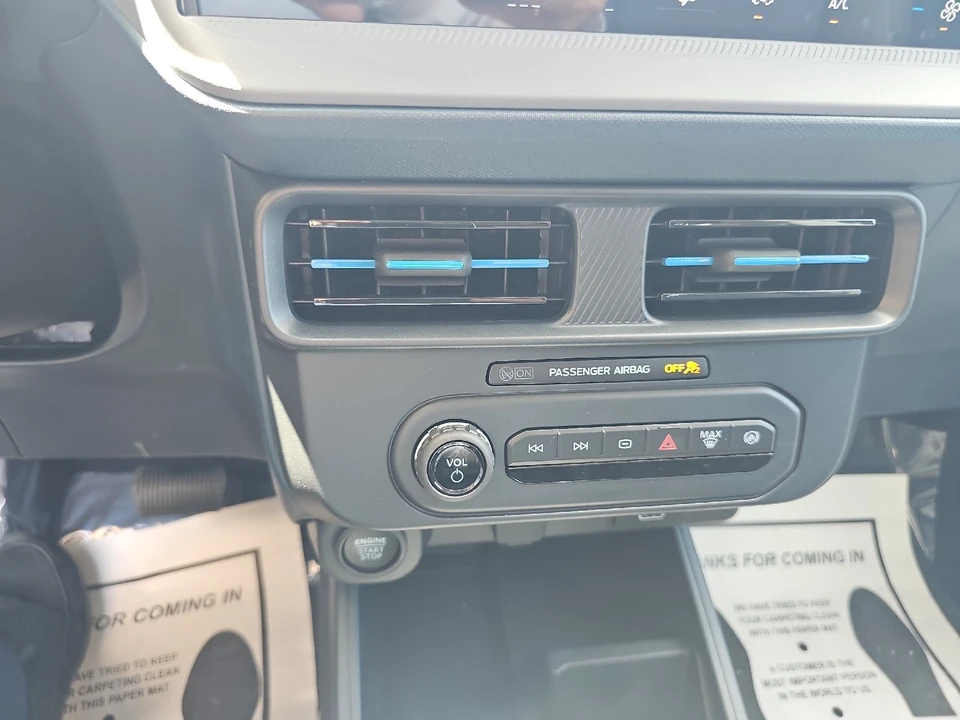 2026 Ford Maverick - Image 24 of 25