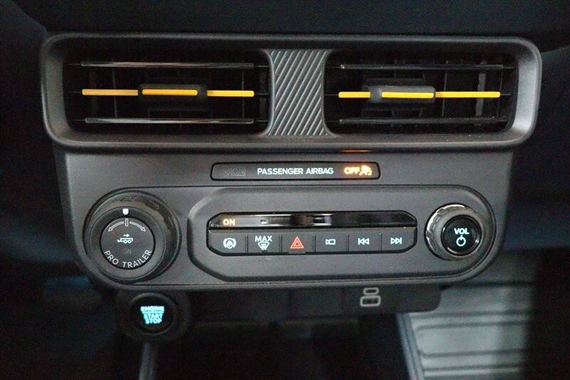 2026 Ford Maverick - Image 13 of 25