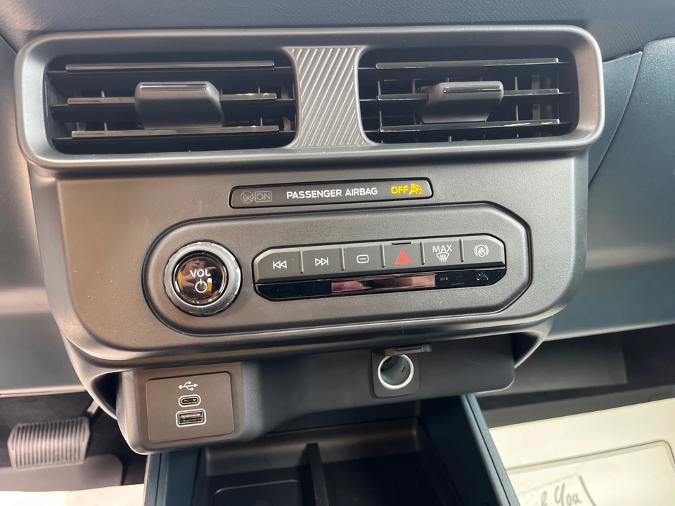 2026 Ford Maverick - Image 15 of 21