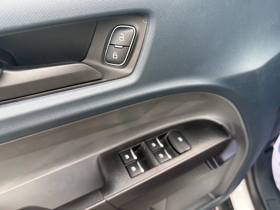 2026 Ford Maverick - Image 17 of 28