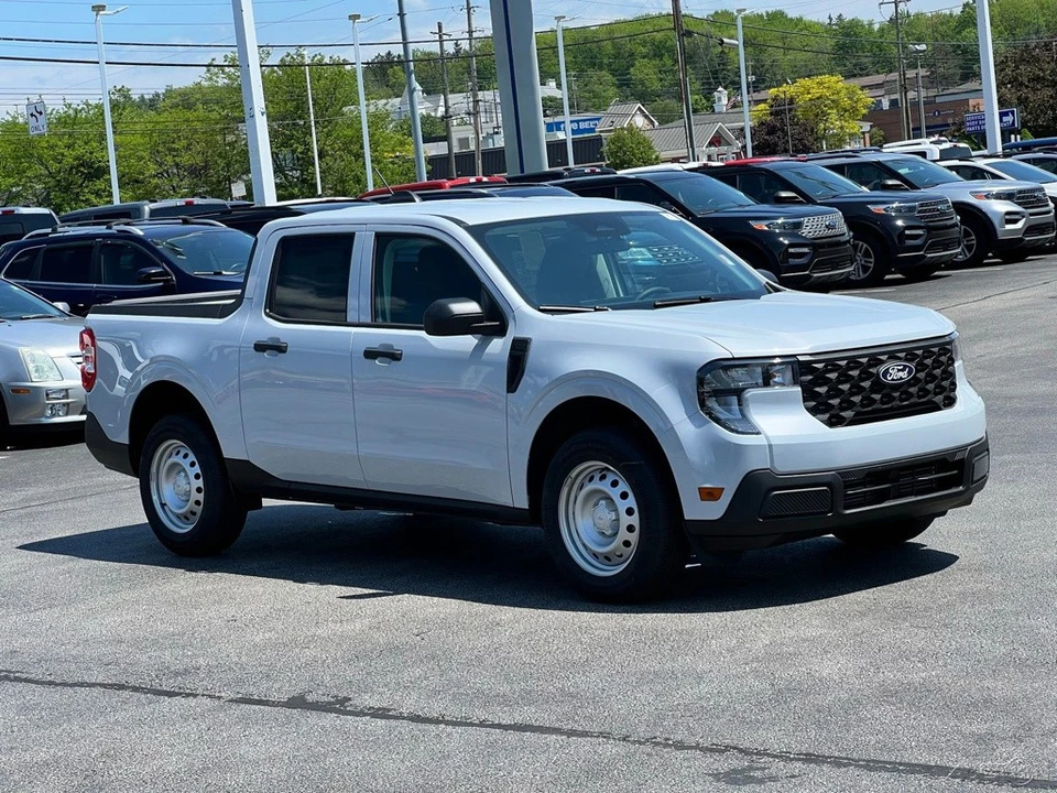 2026 Ford Maverick - Image 9 of 12