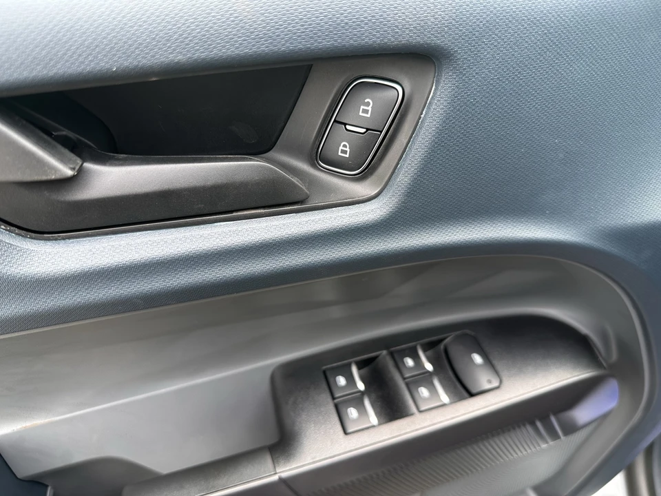 2026 Ford Maverick - Image 17 of 27
