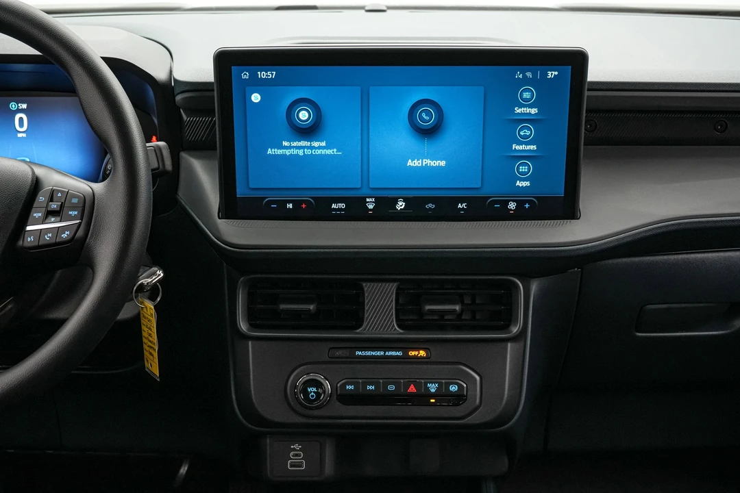 2026 Ford Maverick - Image 17 of 24